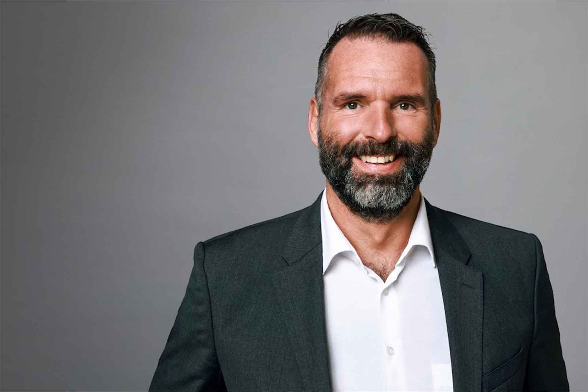 Neuer Geschäftsführer für adesso insurance solutions Sven Schlünzen - Geschäftsführer adesso insurance solutions