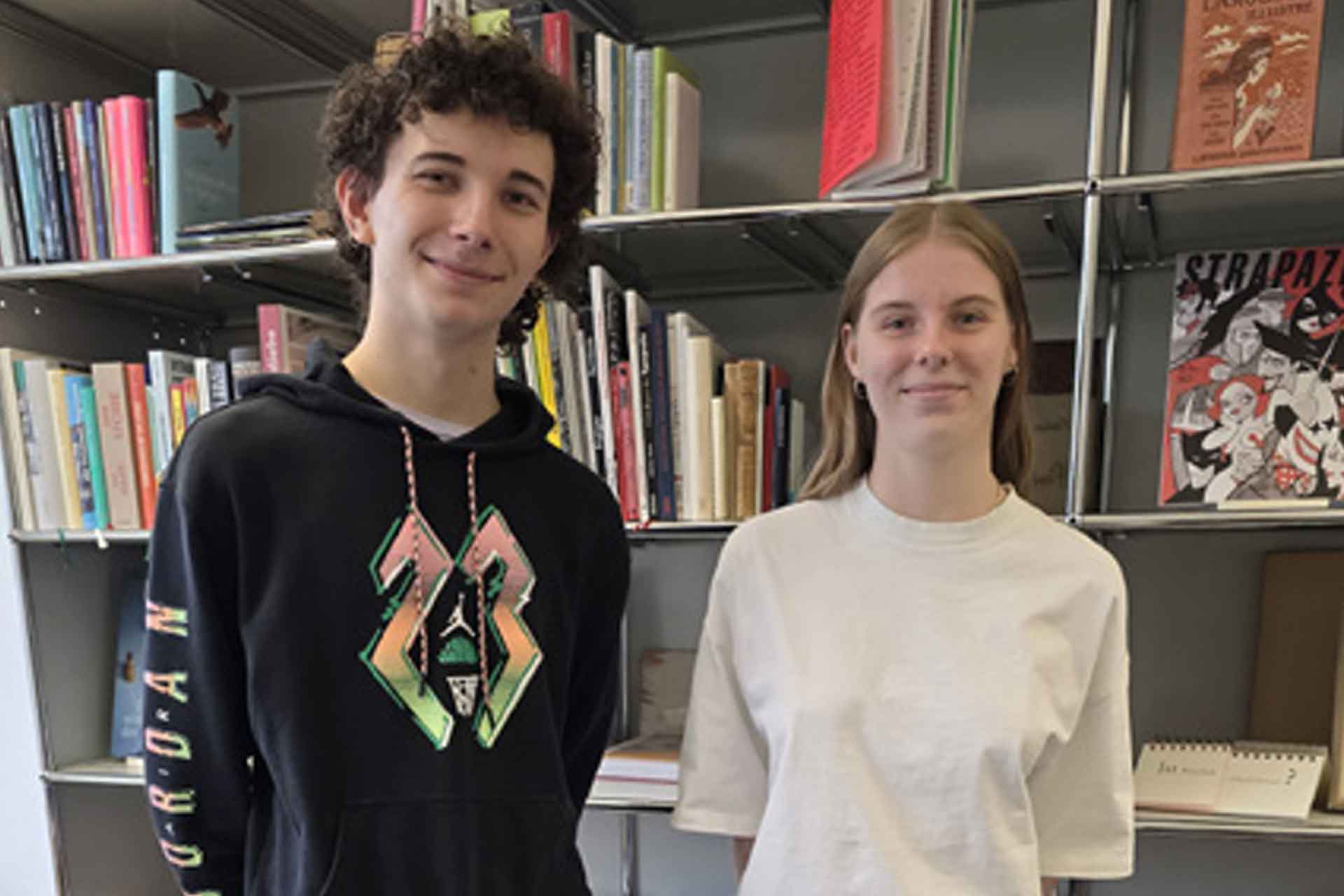 Zwischen Schule und Berufsalltag Zwischen Schule und Berufsalltag | Mete Aaron Nalbant, TCS AG und Mei Lin Dolejska, Post