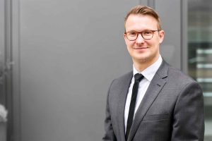 Smart City im Aufbruch: 25 Städte nutzen urbanOS Smart City im Aufbruch: 25 Städte nutzen urbanOS | Dr. Daniel Trauth, Geschäftsführer dataMatters