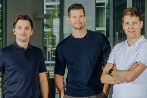 NiCE übernimmt Cognigy – Next Level von KI-orientierter CX Cognigy Co-founders Benjamin Mayr, Philipp Heltewig & Sascha Poggemann