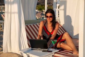 Workation statt Entspannung: Ferien ohne Abschalten Workation statt Entspannung: Ferien ohne Abschalten