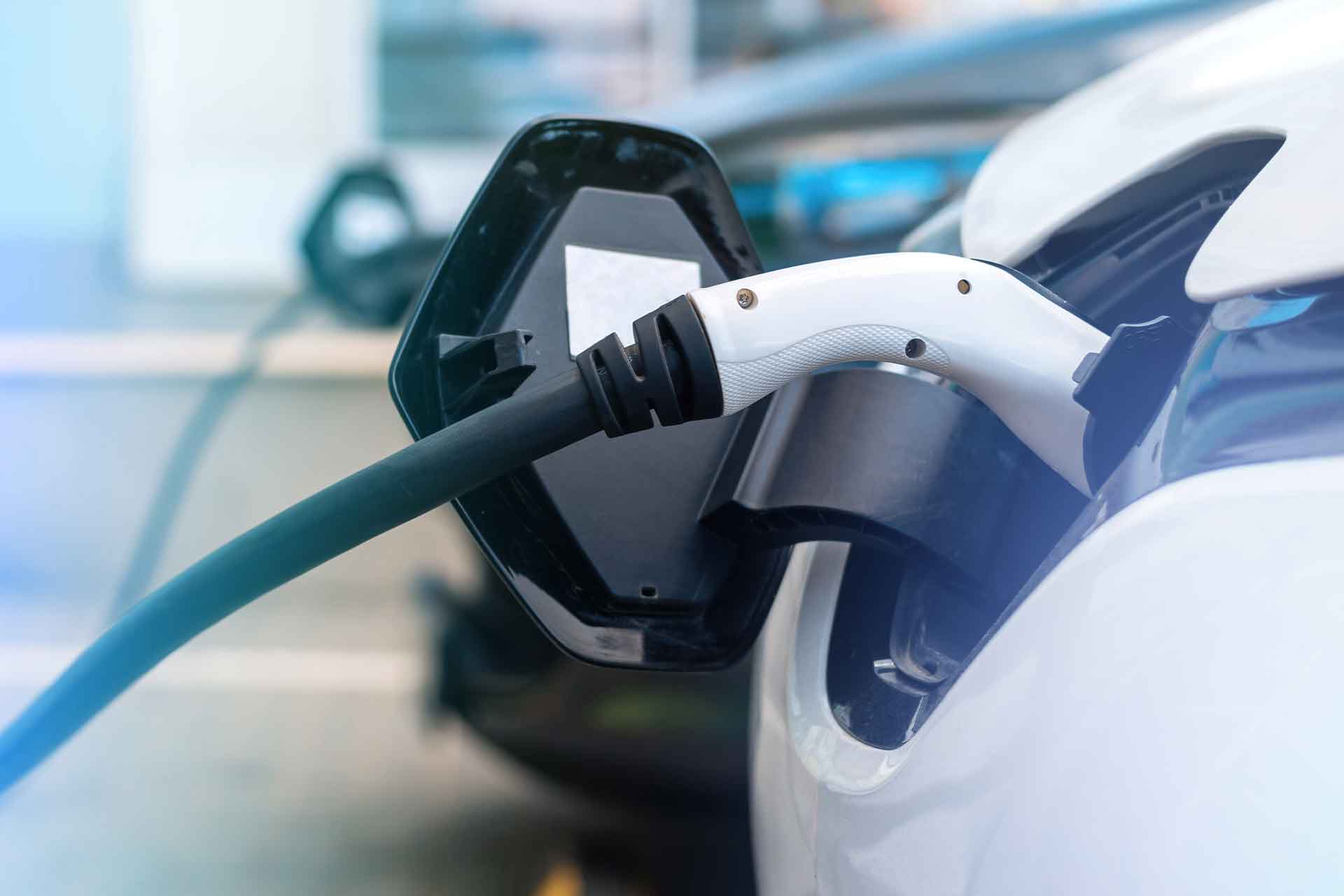 Herausforderung E-Mobilität: OEMs setzen neue Massstäbe