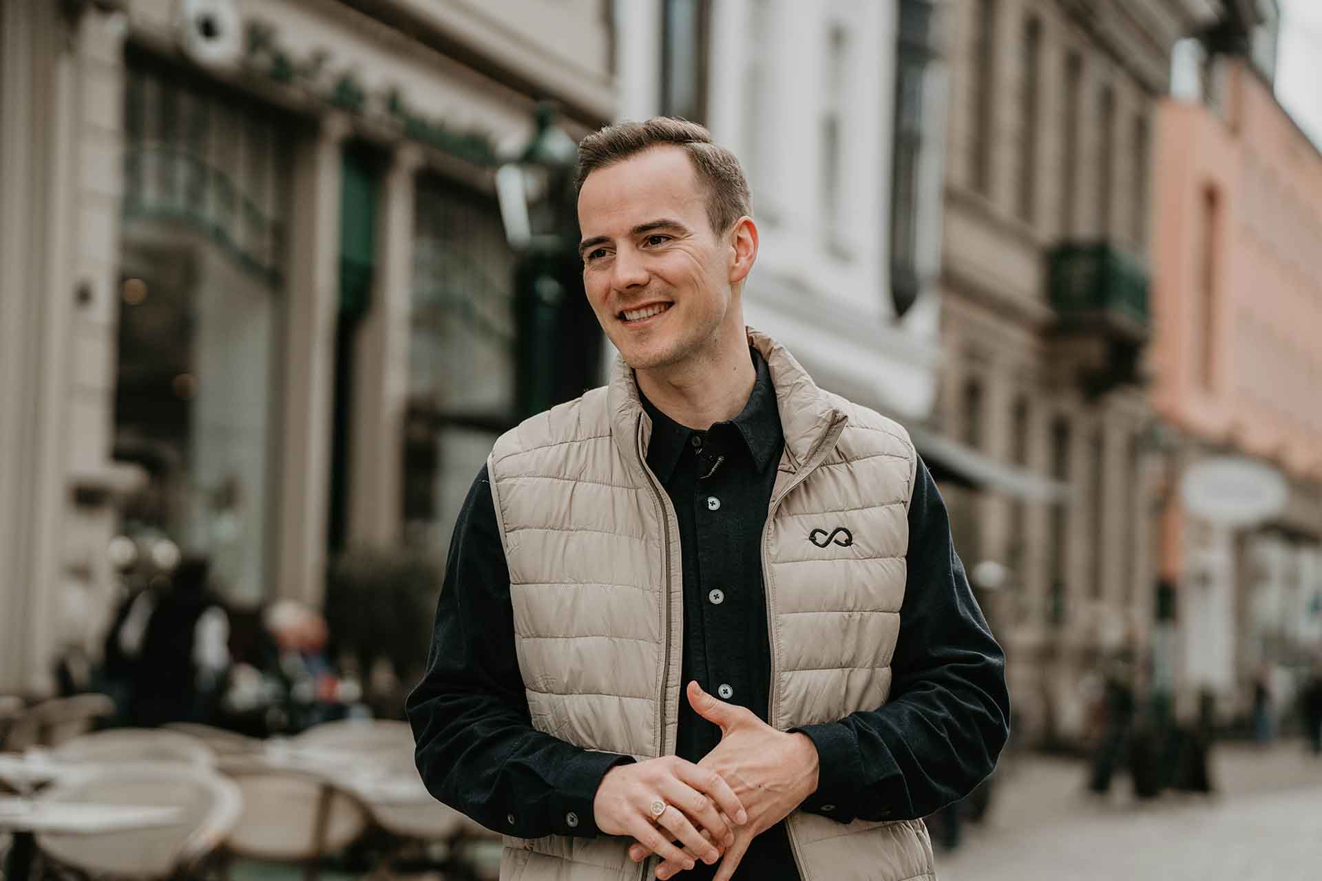 KI ist die grösste Gefahr für Immobilienkäufer KI ist die grösste Gefahr für Immobilienkäufer | Jan Moritz Becker, Immobilieninvestor, Gutachter und Geschäftsführer der Cashflow Quartier – Real Estate GmbH