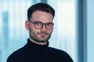 AEO statt SEO: So sichern Unternehmen ihre Sichtbarkeit AEO statt SEO: So sichern Unternehmen ihre Sichtbarkeit | Jonas Paul Klatt, Gründer von OnRep Consulting