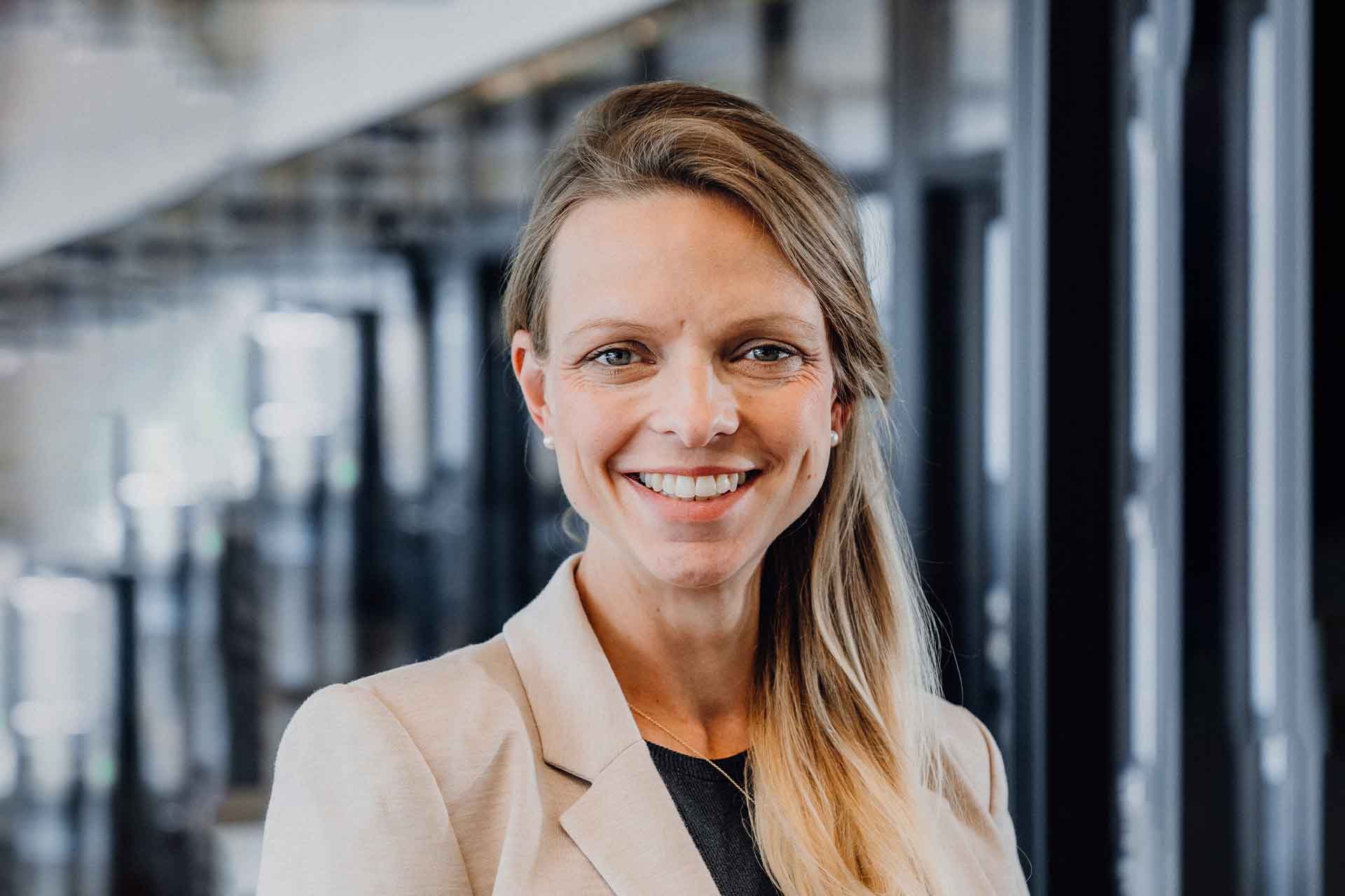 KI-Transformation braucht Vielfalt KI-Transformation braucht Vielfalt | Sophie Riedel, Managing Partner und MD Switzerland bei Zoi