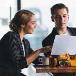 Feedback in Verträge integrieren: CX wird zum Governance-Thema