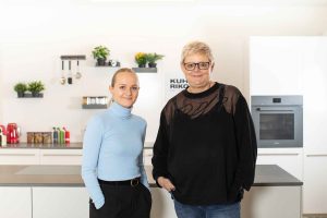 Mara Zulliger, Digital Marketing Specialist & Manuela Reich, Leiterin Verkauf Schweiz bei Kuhn Rikon