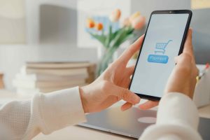 Zwischen Conversion und Compliance im digitalen Commerce