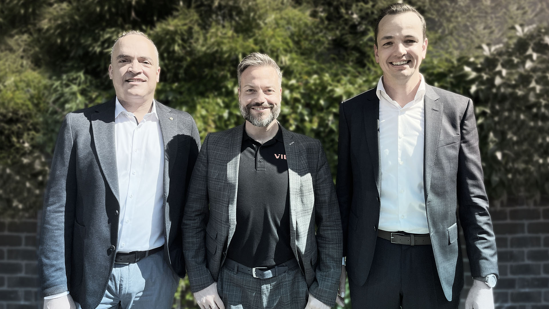 VIER vervollstaendigt Management-Team
