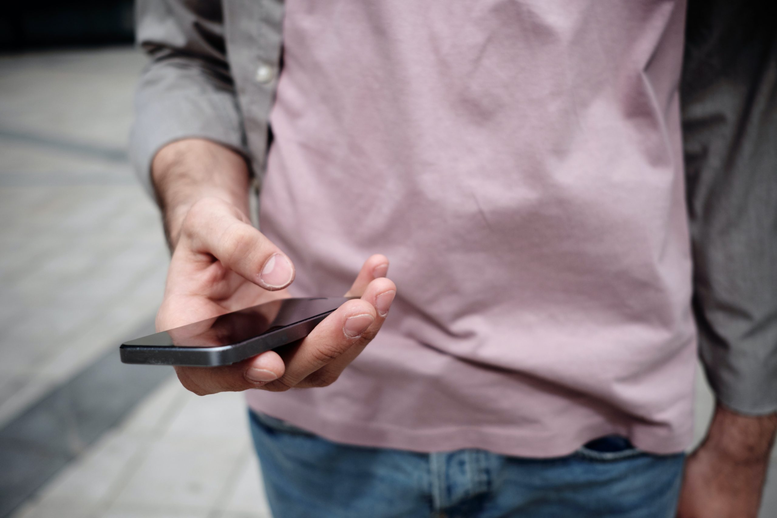 Optimale Erreichbarkeit & Kundenzufriedenheit: VIER und virtualQ vertiefen Partnerschaft, Photo by Clique Images on Unsplash