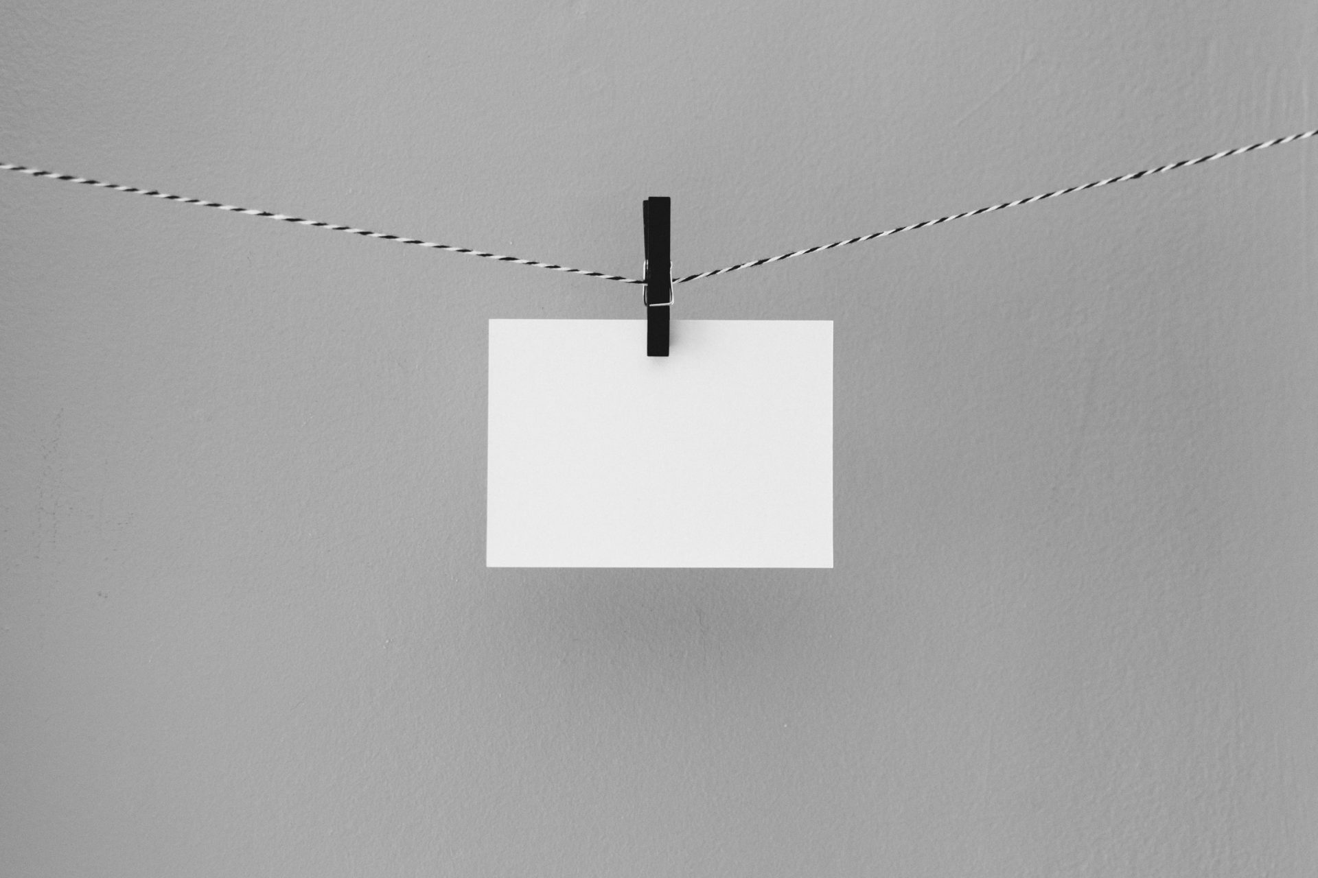 Ein Meilenstein für idealo: Qualtrics ermöglicht Onsite-Befragungen, Photo by Kelly Sikkema on Unsplash