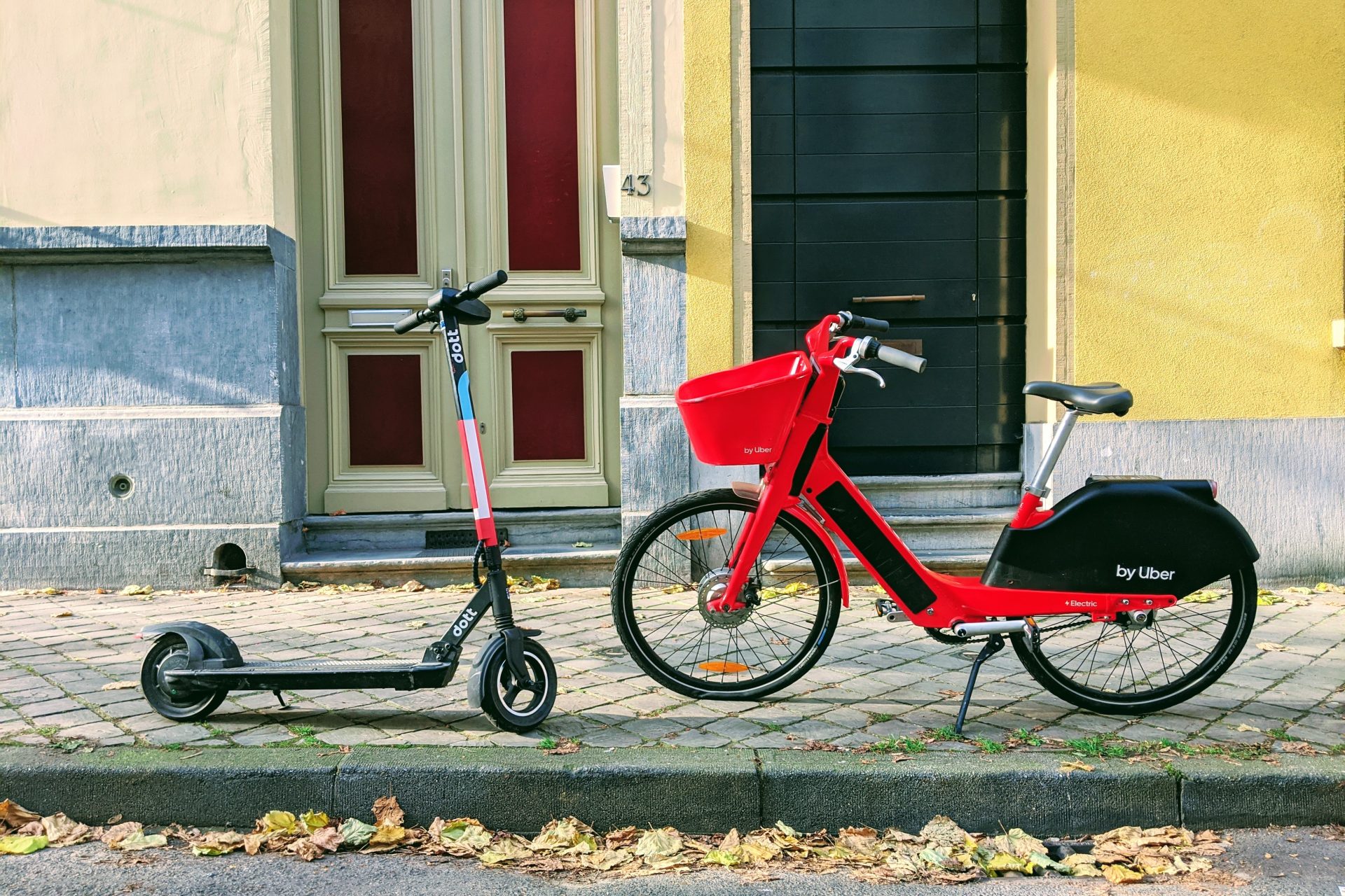 Bahn, Fahrrad oder Auto? KI-Methoden sollen helfen, je nach aktueller Situation das beste Verkehrsmittel zu wählen, Photo by Lucian Alexe on Unsplash